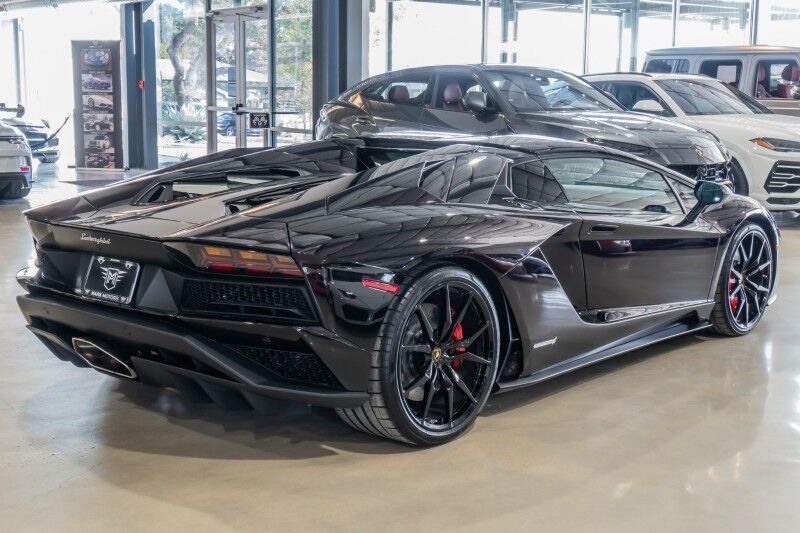 2018AventadorLP740-4 S Roadster