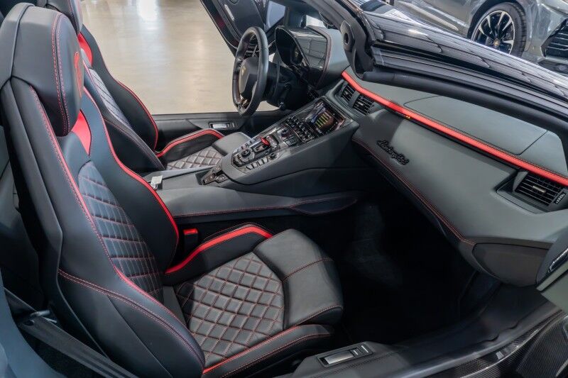 2018AventadorLP740-4 S Roadster