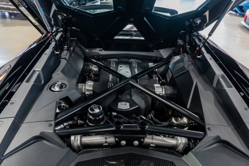 2018AventadorLP740-4 S Roadster