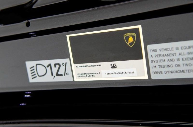2018AventadorLP740-4 S Roadster