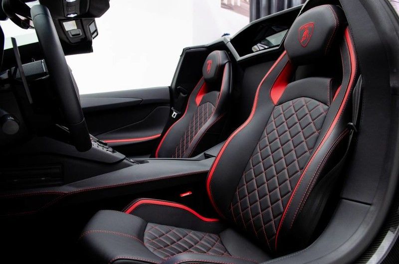 2018AventadorLP740-4 S Roadster