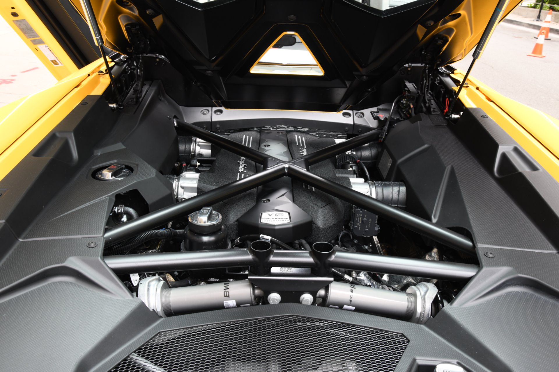 2018AventadorLP740-4 S Roadster