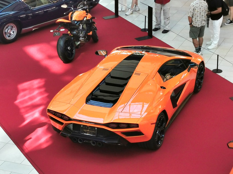 2022CountachLPI800-4