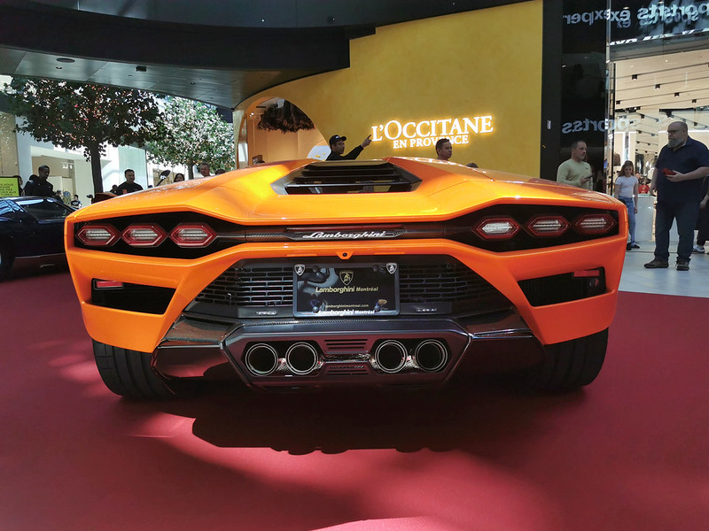 2022CountachLPI800-4