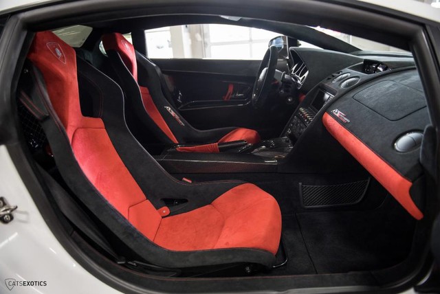 2012GallardoLP570-4 Super Trofeo Stradale