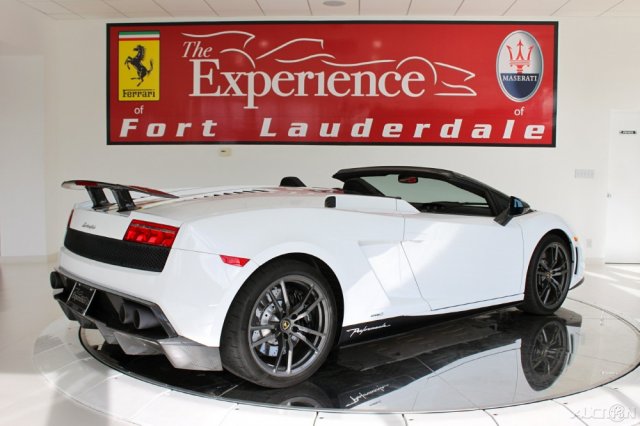 2011GallardoLP570-4 Spyder Performante