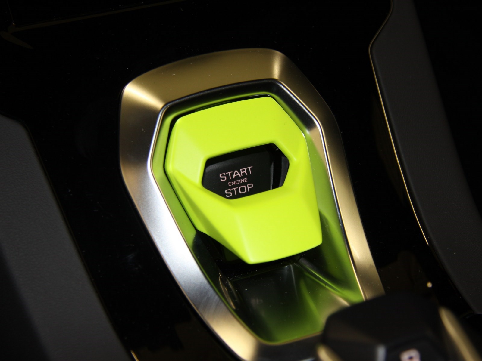2020HuracanEVO Fluo Capsule