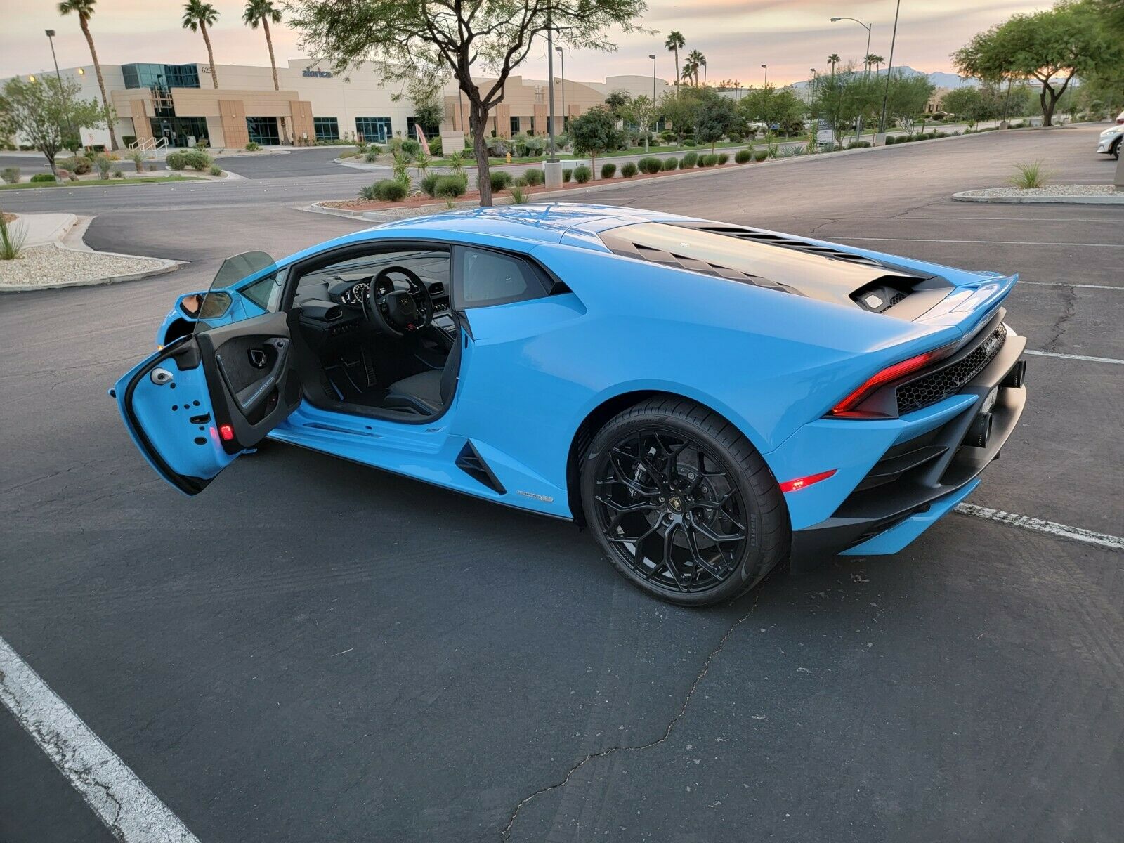 2021HuracanEVO RWD