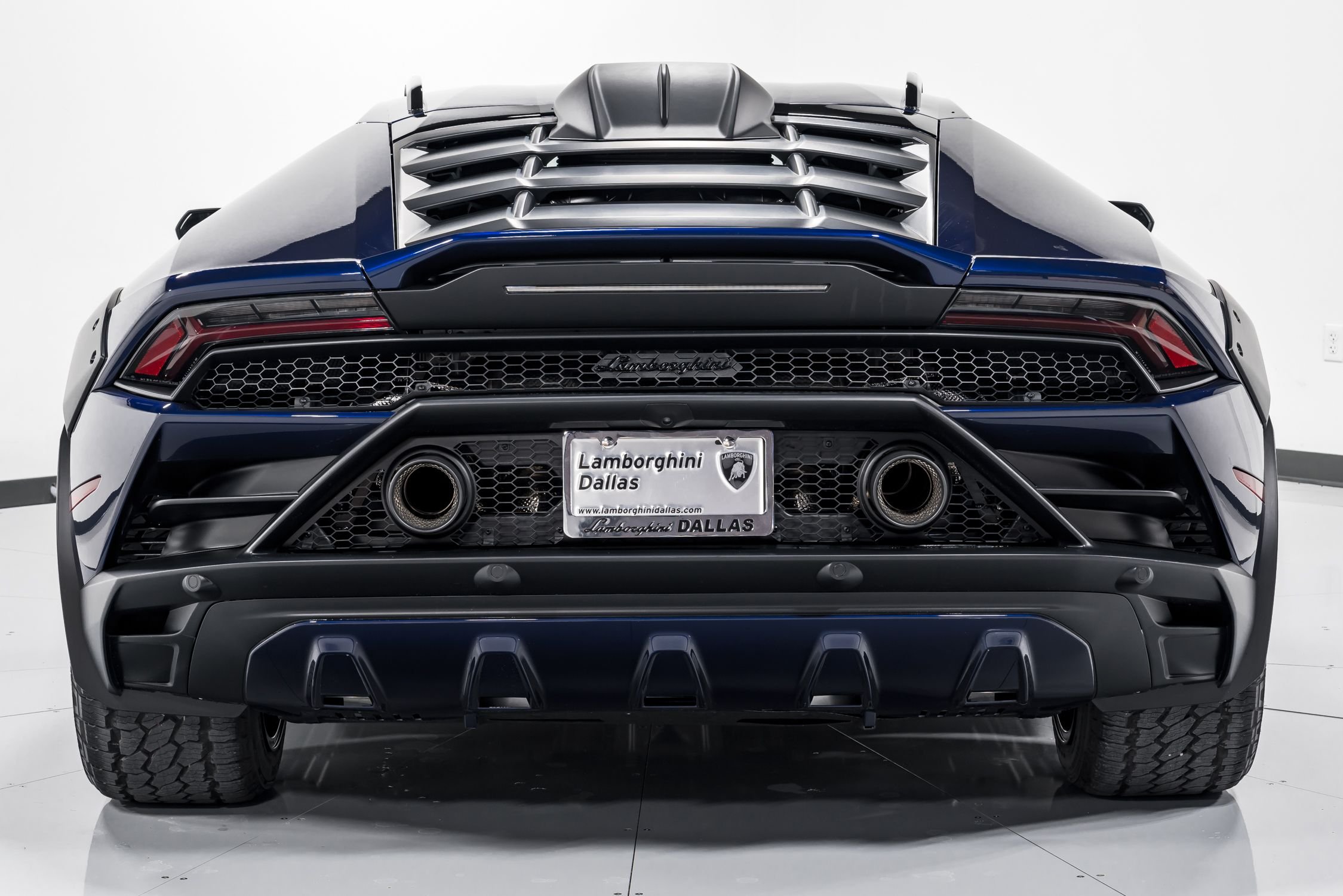 2023HuracanSterrato
