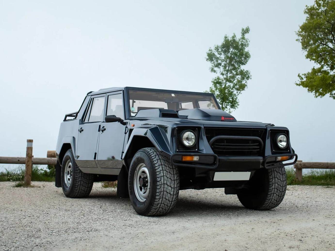 1988LM002