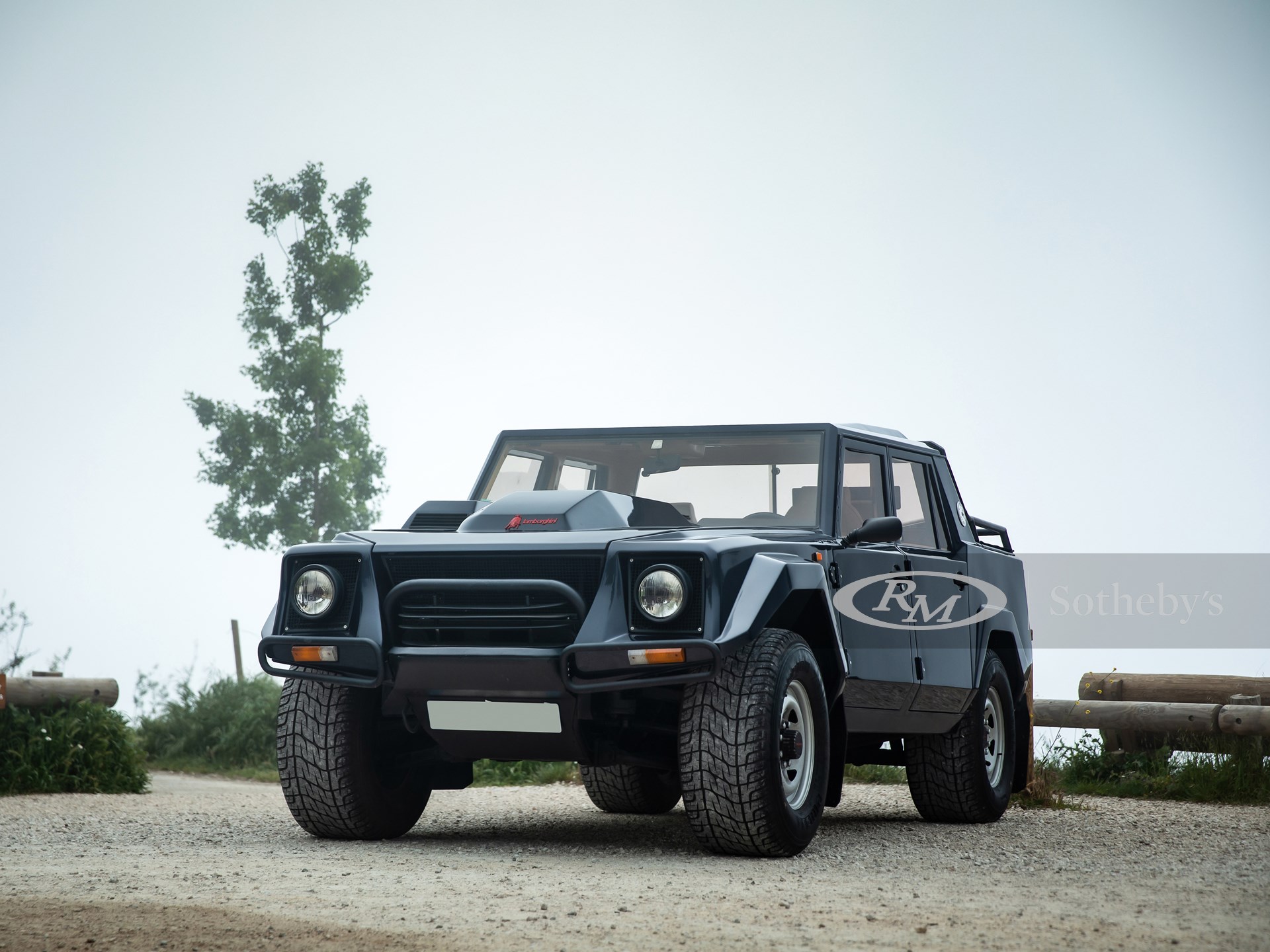 1988LM002