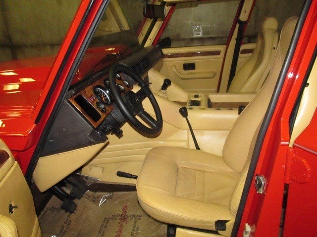 1990LM002