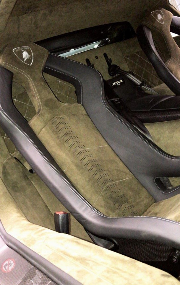 2008Reventon