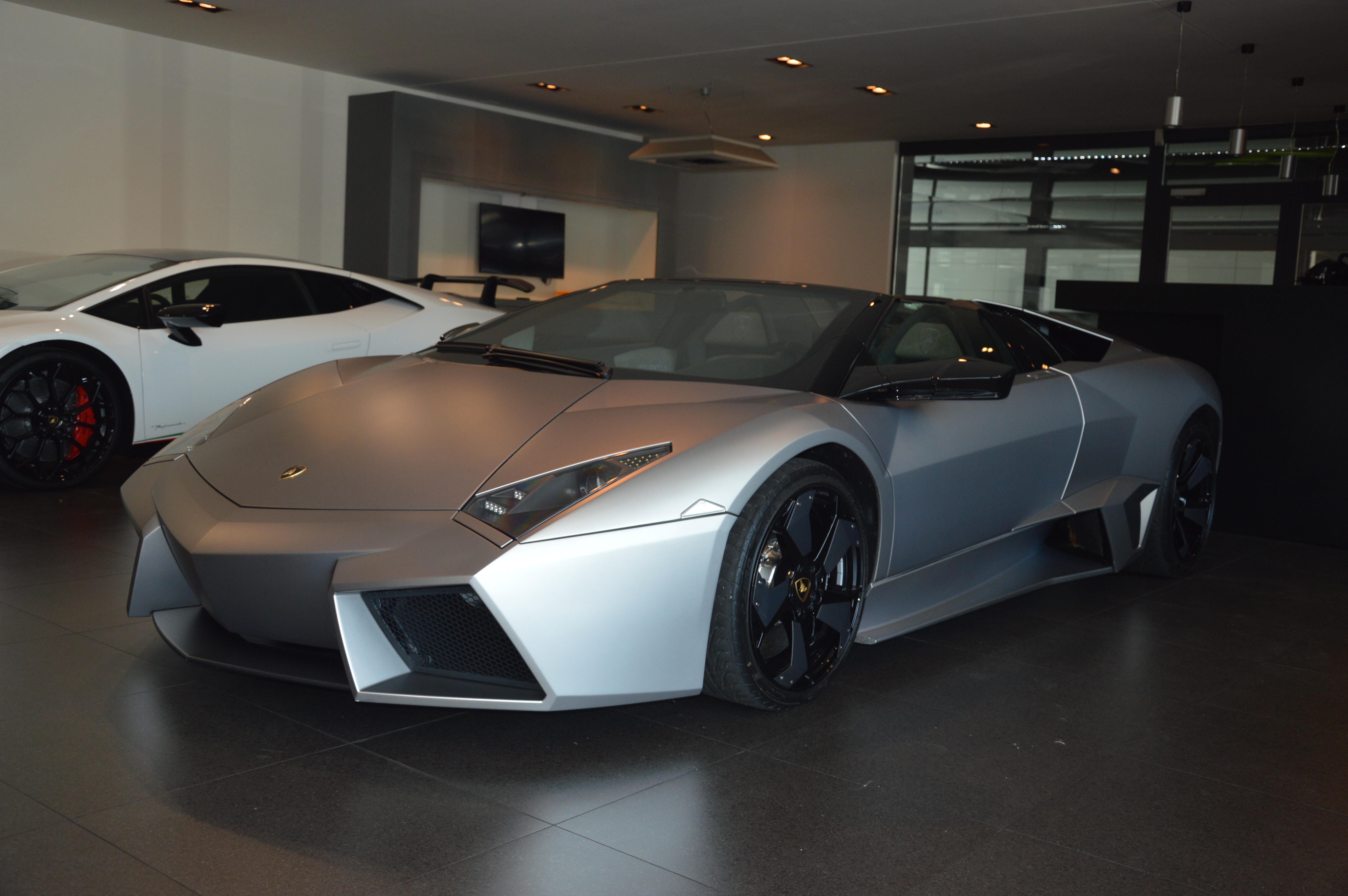 2010ReventonRoadster