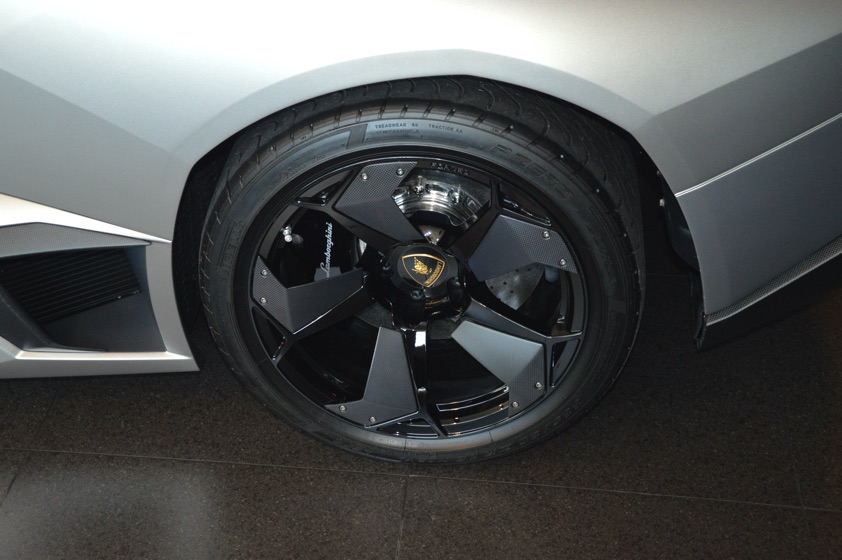 2010ReventonRoadster