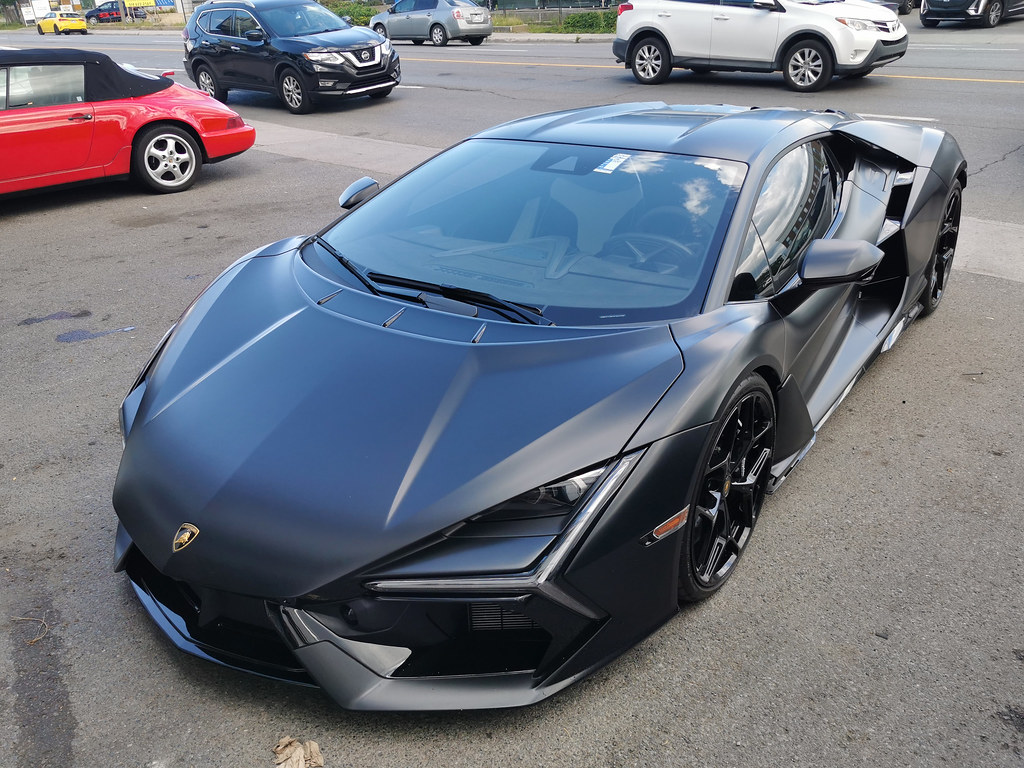 2024Revuelto