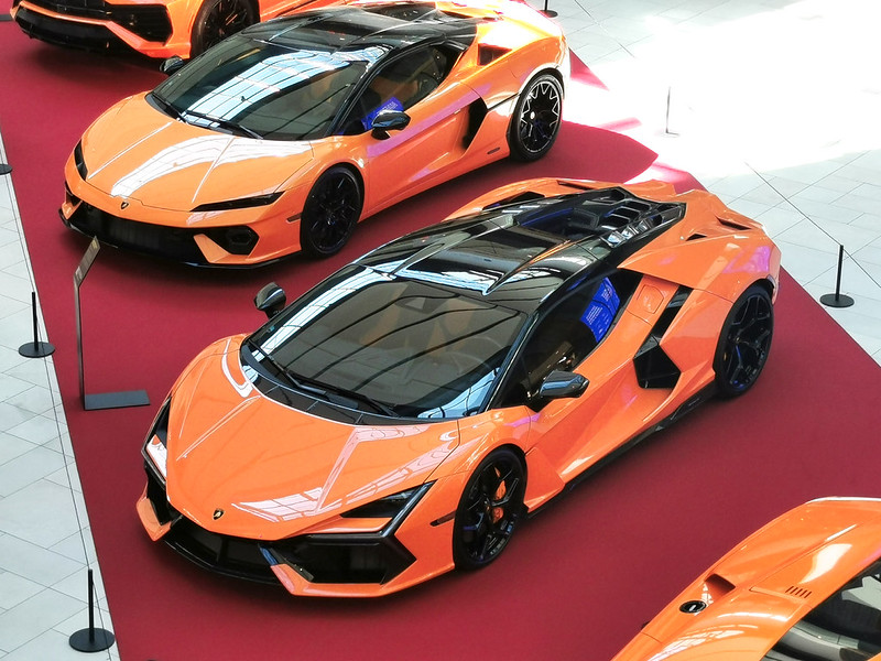 2025Revuelto