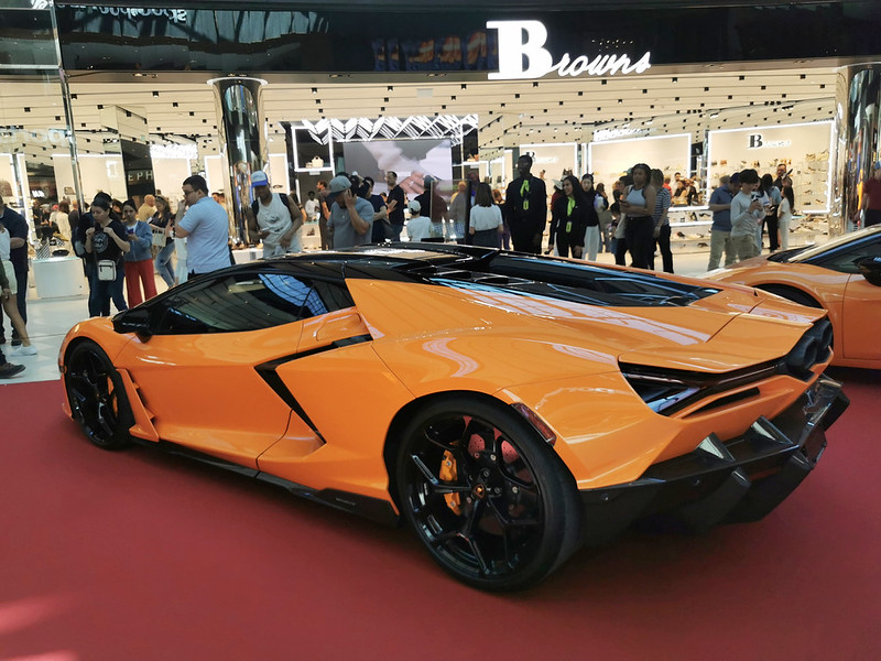 2025Revuelto