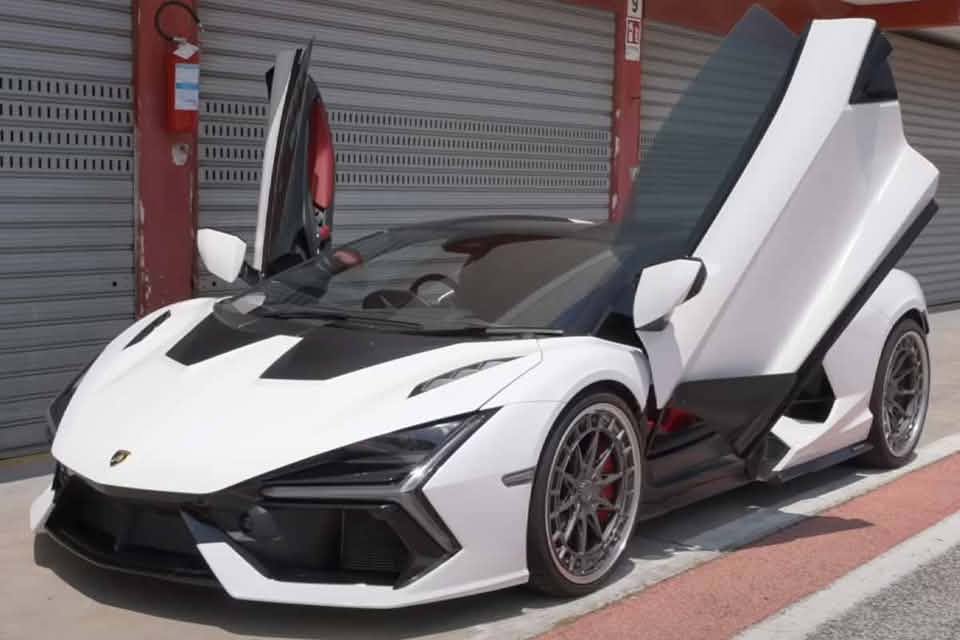 2024Revuelto