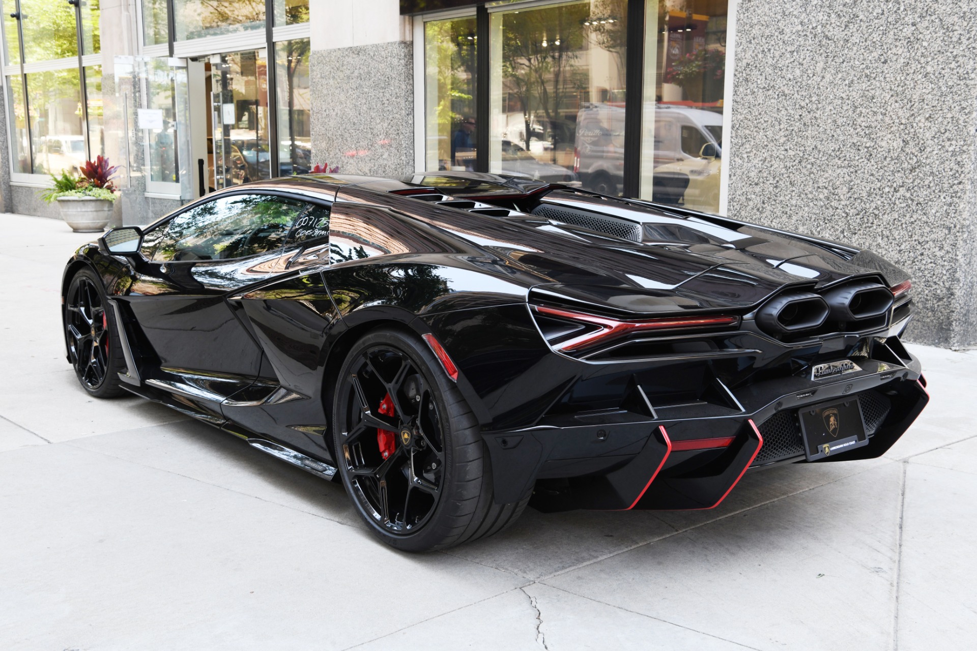 2024Revuelto