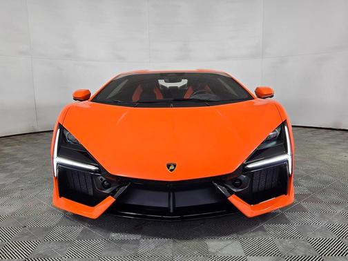 2024Revuelto