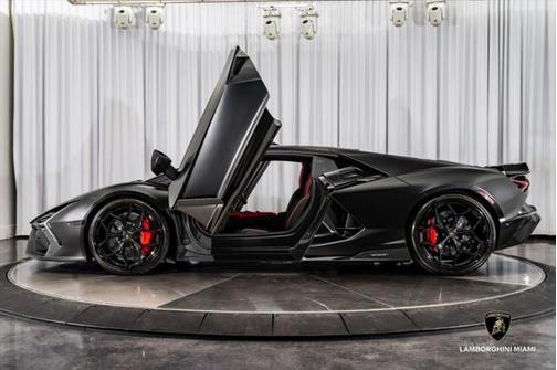 2024Revuelto