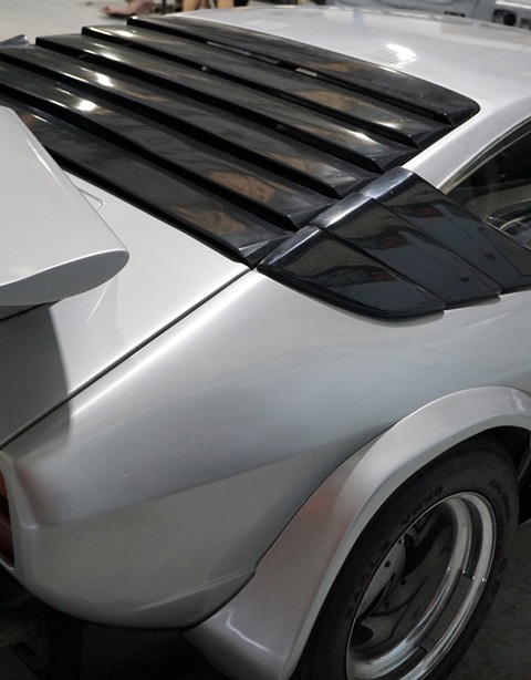 1975UrracoP250