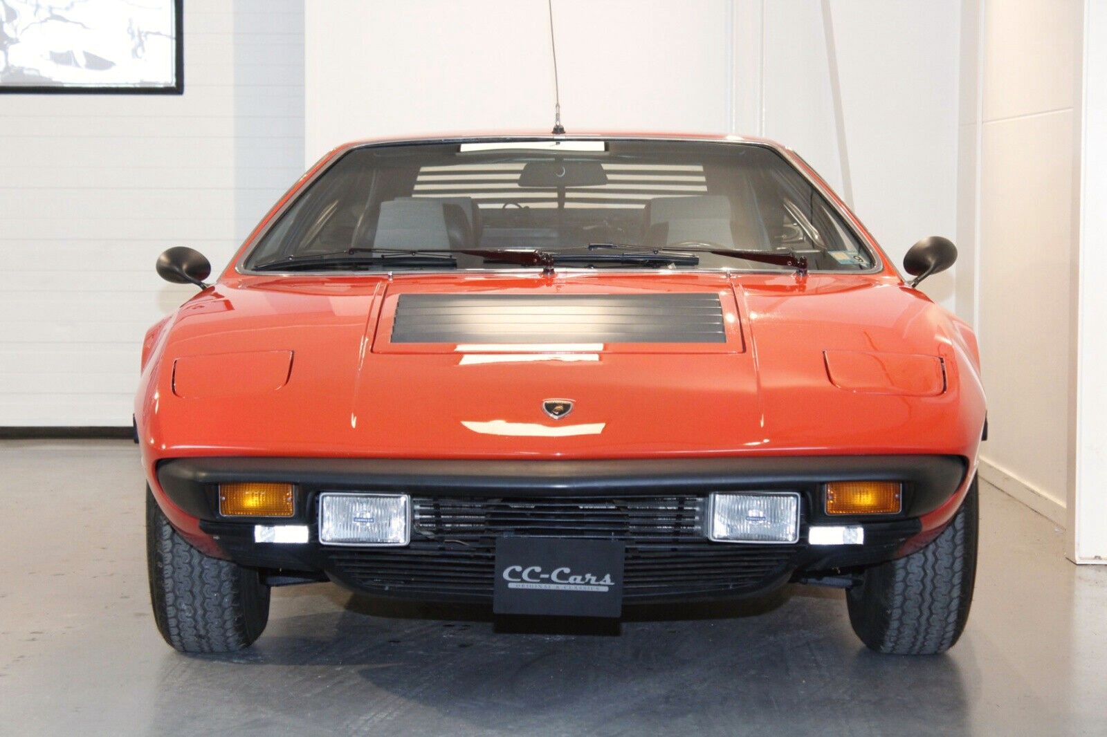 1975UrracoP300