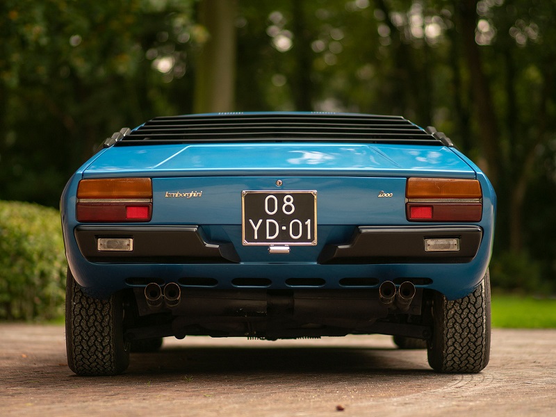 1975UrracoP200