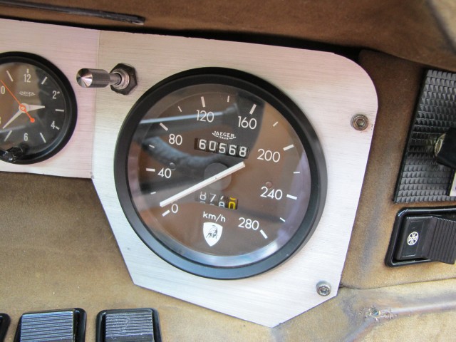 1975UrracoP200