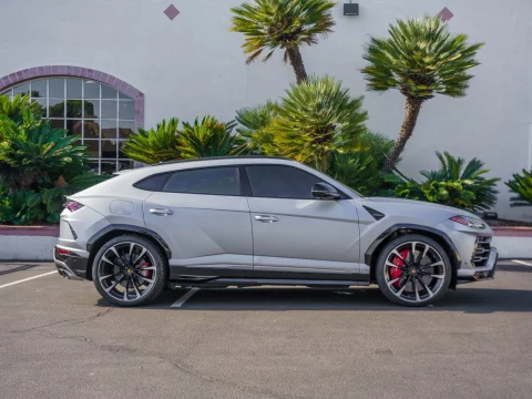 2020Urus