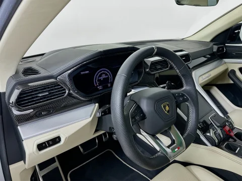 2020Urus