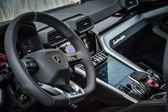 2020Urus