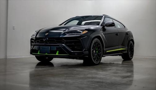 2022UrusGraphite Capsule