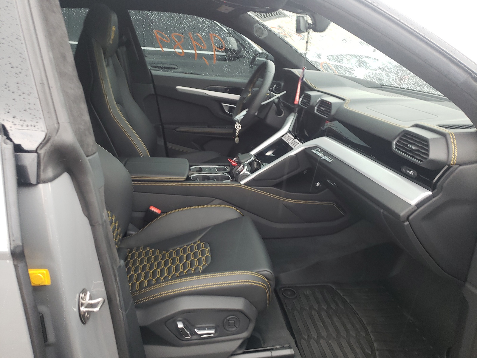 2020Urus