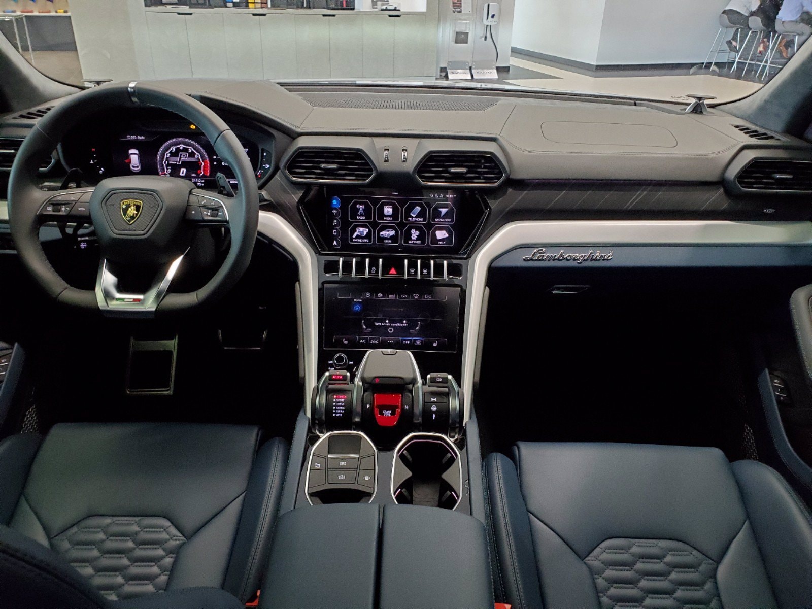 2020Urus