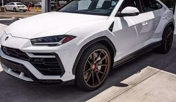 2020Urus